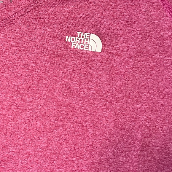 The North Face Women's Reaxion Amp V-Neck T-Shirt x TWO - Picture 12 of 13